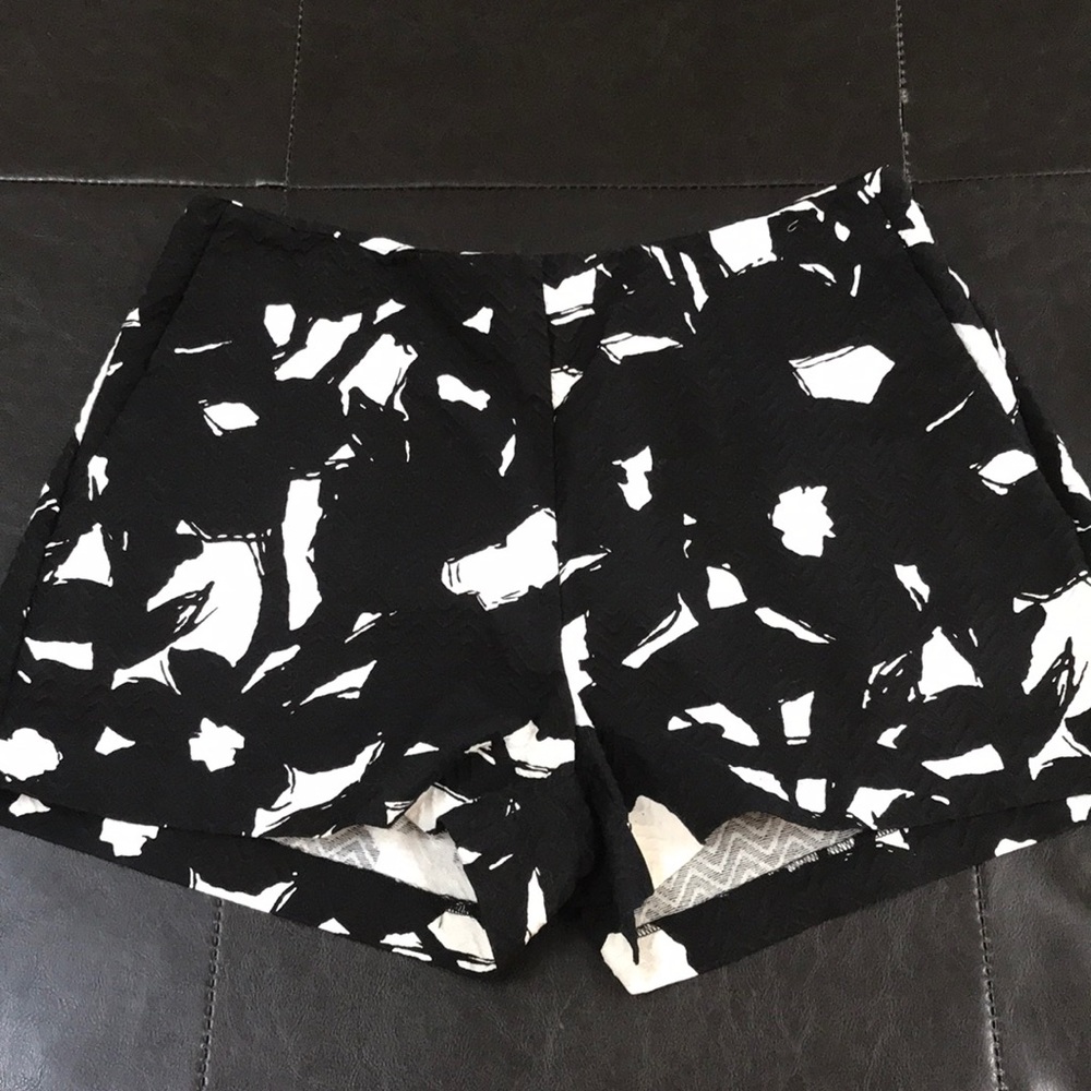 Banana Republic Shorts size 10!!! Worn Once!!